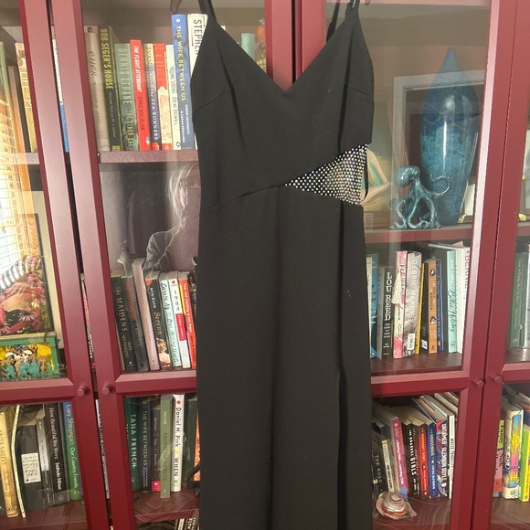 Size 5/6 formal dress - Picture 1 of 4